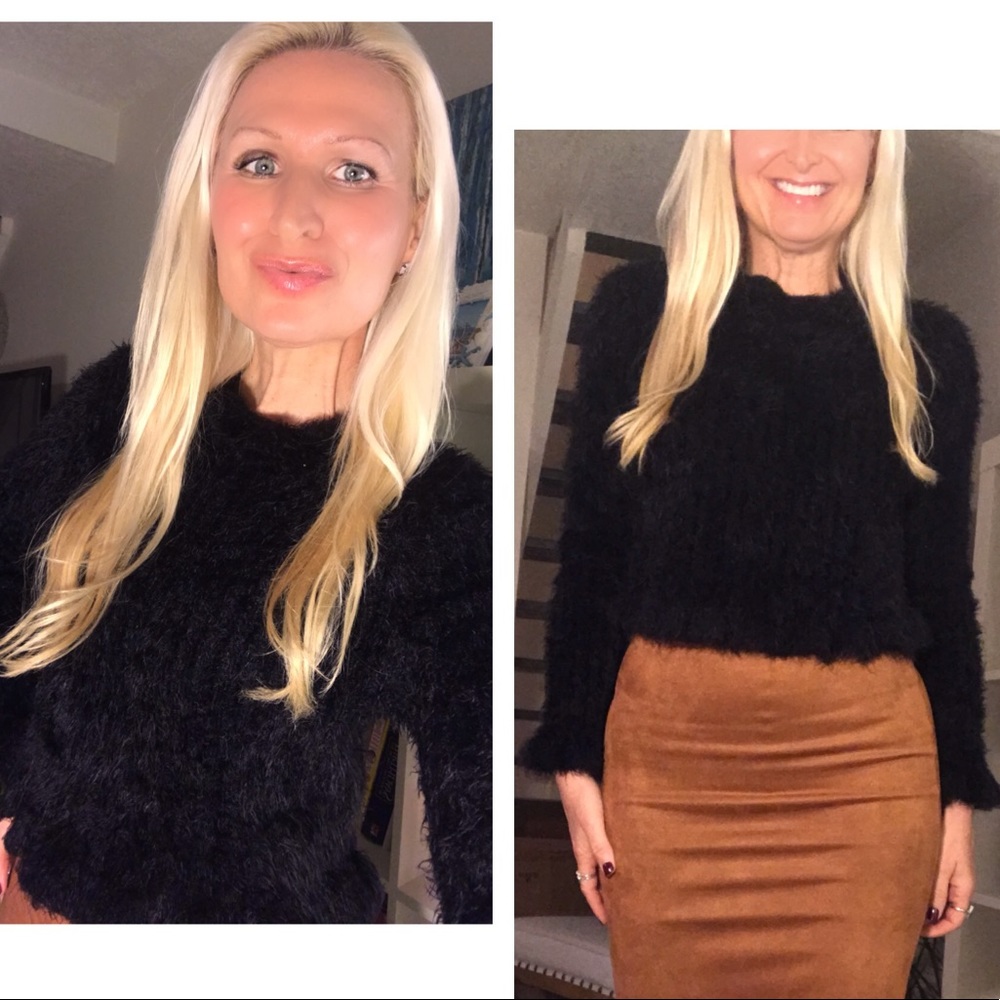 🤩Fitted Bell Sleeve Sweater🌟